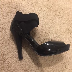 Bcbg Max Azria heels